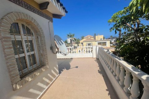 Продажа дома Торревьеха, Аликанте, Испания 5 спален, 161м2 №130644 - фото 2