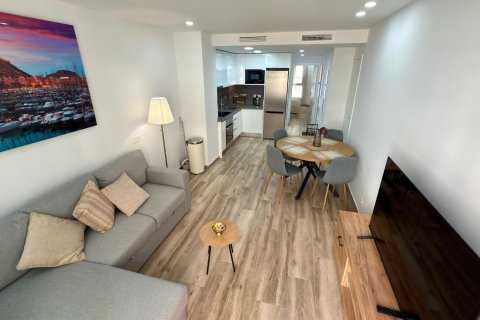 Dzīvoklis īrēšanai Alicante, Spānijā 1 istaba, 45 m2 Nr. 130642 - attēls 4