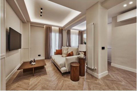 Apartment for sale Madrid, Spain 3 bedrooms, 141 sq.m. No. 130638 - photo 4