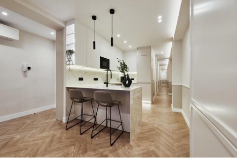 Apartment for sale Madrid, Spain 3 bedrooms, 141 sq.m. No. 130638 - photo 6