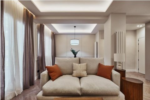 Apartment for sale Madrid, Spain 3 bedrooms, 141 sq.m. No. 130638 - photo 2