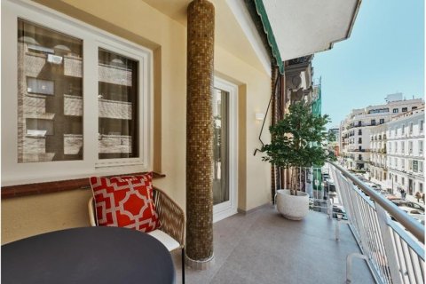 Apartment for sale Madrid, Spain 3 bedrooms, 141 sq.m. No. 130638 - photo 26