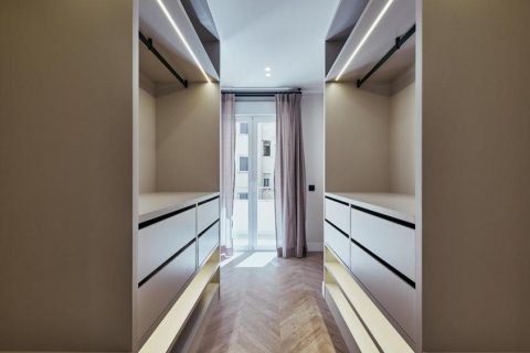Apartment for sale Madrid, Spain 3 bedrooms, 141 sq.m. No. 130638 - photo 12