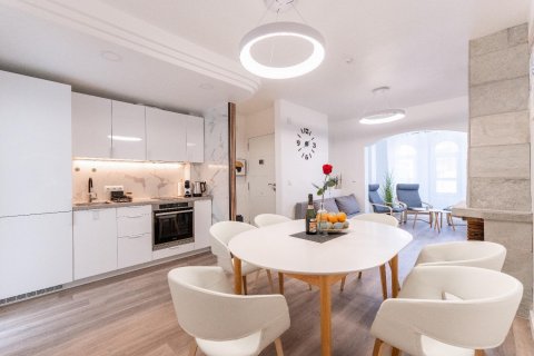 Продажа квартиры Торревьеха, Аликанте, Испания 1 спальня, 72м2 №130639 - фото 2