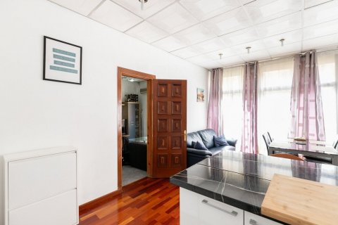 Продажа квартиры Барселона, Испания 2 спальни, 115м2 №132835 - фото 2