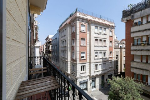 Продажа квартиры Барселона, Испания 2 спальни, 115м2 №132835 - фото 1