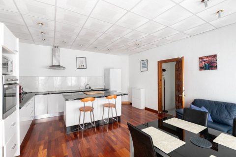 Продажа квартиры Барселона, Испания 2 спальни, 115м2 №132835 - фото 6