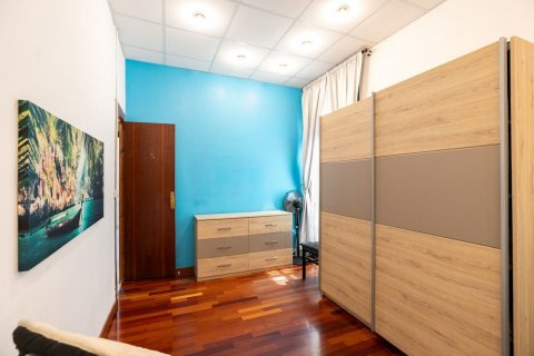 Продажа квартиры Барселона, Испания 2 спальни, 115м2 №132835 - фото 9