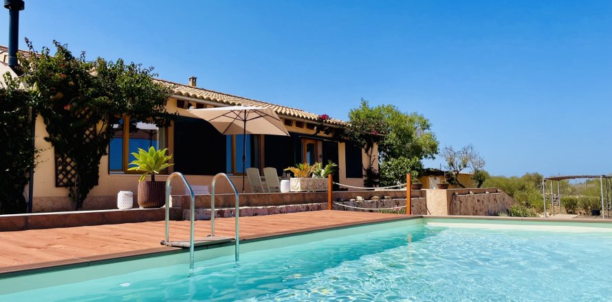 Finca Santa Margalida, Mallorca, Spain 3 bedrooms, 139 sq.m. No. 129224