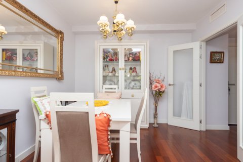 Продажа квартиры в Мадрид, Испания 2 спальни, 109м2 №122446 - фото 6