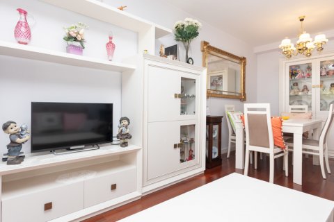 Продажа квартиры в Мадрид, Испания 2 спальни, 109м2 №122446 - фото 2
