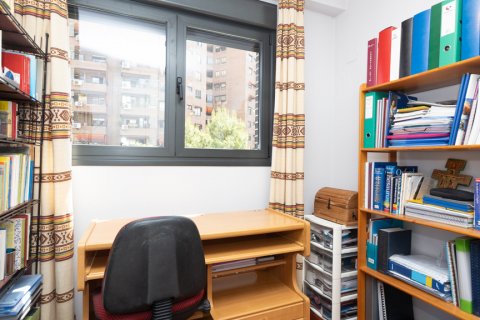 Продажа квартиры в Мадрид, Испания 2 спальни, 109м2 №122446 - фото 15