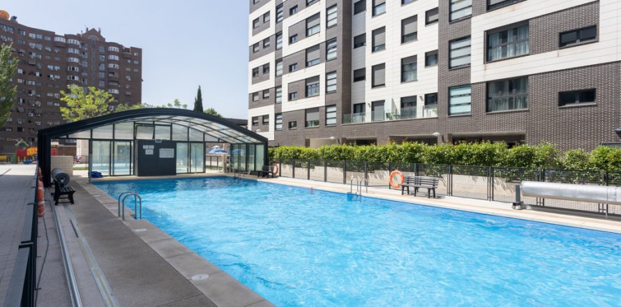 Квартира в Мадрид, Испания 2 спальни, 109м2 №122446