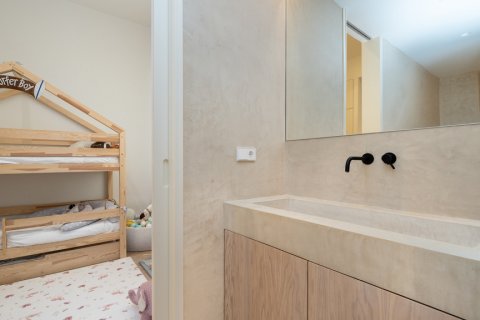 Apartment for sale Madrid, Spain 3 bedrooms, 175 sq.m. No. 122442 - photo 25