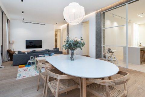 Apartment for sale Madrid, Spain 3 bedrooms, 175 sq.m. No. 122442 - photo 7