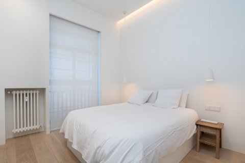 Apartment for sale Madrid, Spain 3 bedrooms, 175 sq.m. No. 122442 - photo 16
