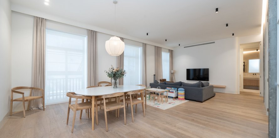 Apartment Madrid, Spain 3 bedrooms, 175 sq.m. No. 122442