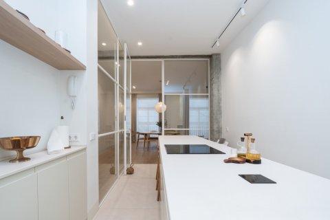Apartment for sale Madrid, Spain 3 bedrooms, 175 sq.m. No. 122442 - photo 13