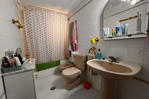 Apartment for sale Torrevieja, Alicante, Spain 4 bedrooms, 120 sq.m. No. 131479 - photo 17