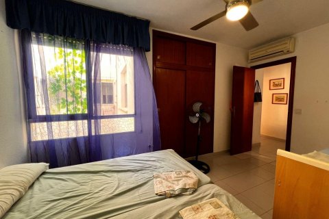 Apartment for sale Torrevieja, Alicante, Spain 4 bedrooms, 120 sq.m. No. 131479 - photo 19