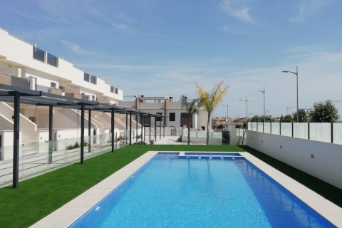 Продажа квартиры Пилар де ла Орадада, Аликанте, Испания 3 спальни,  №132484 - фото 2