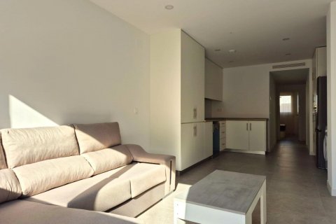 Dzīvoklis īrēšanai Alicante, Spānijā 1 istaba, 70 m2 Nr. 130554 - attēls 3
