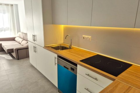 Dzīvoklis īrēšanai Alicante, Spānijā 1 istaba, 70 m2 Nr. 130554 - attēls 5
