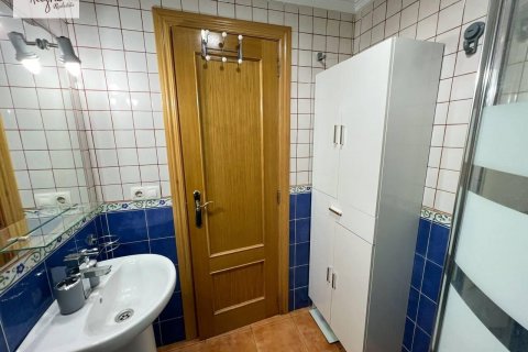 Apartment for rent Torrent, Valencia, Spain 3 bedrooms, 100 sq.m. No. 130551 - photo 14