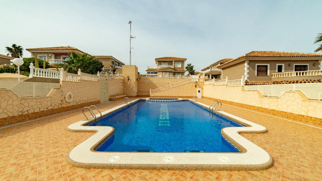 Villa en Los Altos, Alicante, España 2 dormitorios, 106 m2 No. 128302