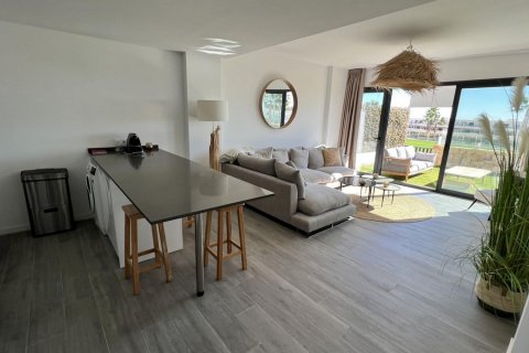 Продажа квартиры в Бенидорм, Аликанте, Испания 2 спальни, 85м2 №122636 - фото 23