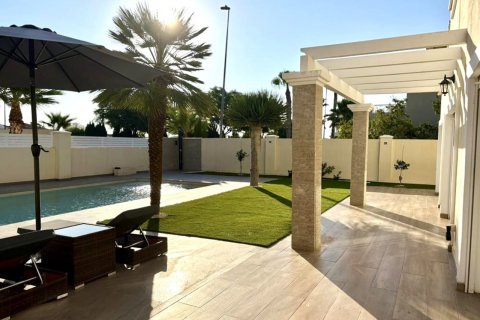 Villa à vendre Murcia, Espagne, 4 chambres, 240 m2 No. 132040 - photo 10