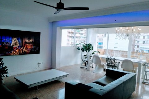 Apartamento en venta L'Arenal, Mallorca, España 4 dormitorios, 108 m2 No. 129957 - foto 2