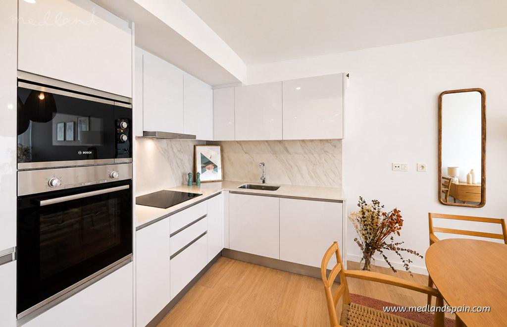 Lägenhet i Estepona, Malaga, Spanien 2 sovrum, 74 kvm. Nr. 130191