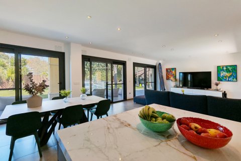 Villa à vendre Marbella, Malaga, Espagne, 4 chambres, 310 m2 No. 129793 - photo 1