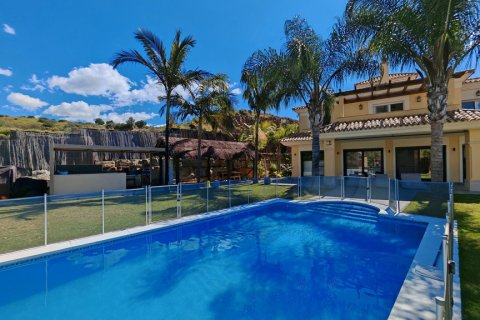 Villa à vendre Marbella, Malaga, Espagne, 4 chambres, 310 m2 No. 129793 - photo 2