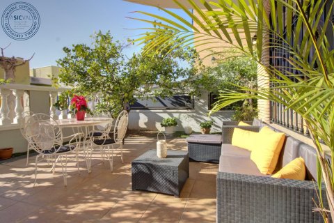 Villa for sale Almenara, Castellon, Spain 5 bedrooms, 265 sq.m. No. 131323 - photo 1