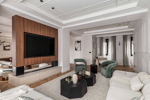Apartment for sale Madrid, Spain 4 bedrooms, 431 sq.m. No. 122743 - photo 1