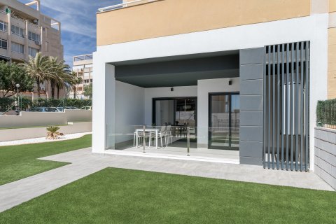Продажа квартиры в Торревьеха, Аликанте, Испания 2 спальни, 65м2 №122925 - фото 16