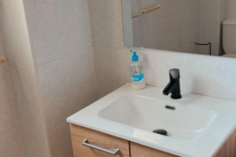 Huoneisto myytävänä Alicante, Espanja, 2 makuuhuonetta, 81 m2 No. 127295 - kuva 13