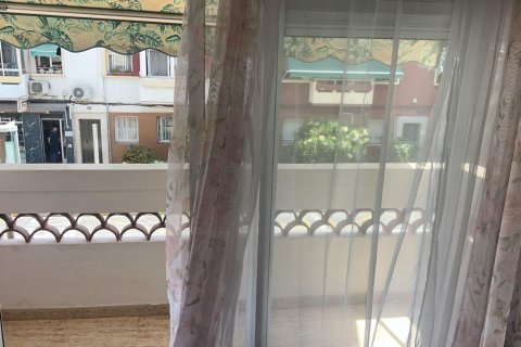 Huoneisto myytävänä Alicante, Espanja, 2 makuuhuonetta, 81 m2 No. 127295 - kuva 5