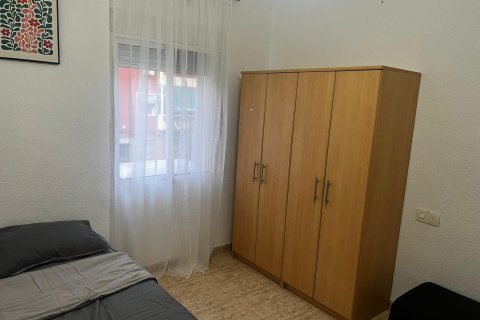 Huoneisto myytävänä Alicante, Espanja, 2 makuuhuonetta, 81 m2 No. 127295 - kuva 16