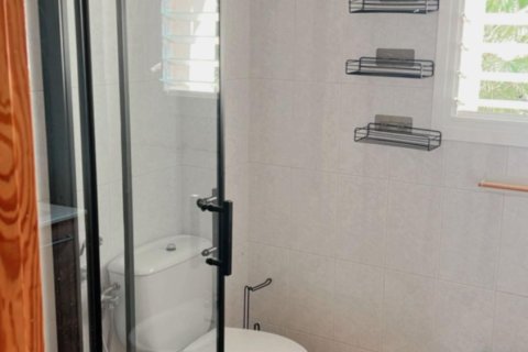 Huoneisto myytävänä Alicante, Espanja, 2 makuuhuonetta, 81 m2 No. 127295 - kuva 15