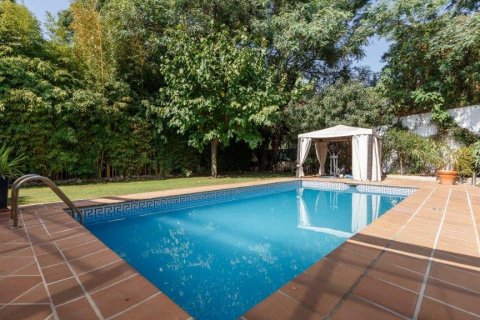 House for sale Nueva Andalucia, Malaga, Spain 5 bedrooms, 323.25 sq.m. No. 122094 - photo 4