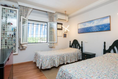 House for sale Nueva Andalucia, Malaga, Spain 5 bedrooms, 323.25 sq.m. No. 122094 - photo 28