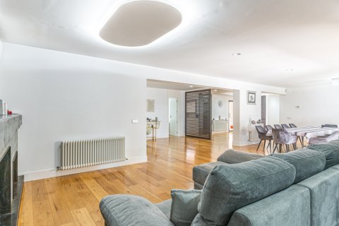 Продажа виллы Виллафранка дель Кастильо, Мадрид, Испания 4 спальни, 400м2 №122096 - фото 5