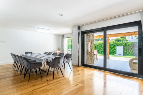 Продажа виллы Виллафранка дель Кастильо, Мадрид, Испания 4 спальни, 400м2 №122096 - фото 8