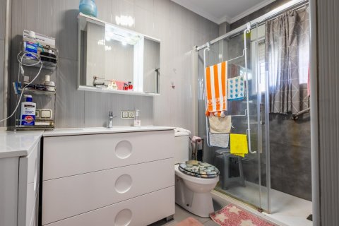 Dúplex en venta Alicante, España 2 dormitorios, 105 m2 No. 128639 - foto 4