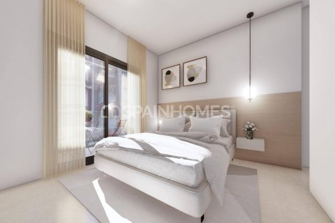 Продажа квартиры в Гуардамар-дель-Сегура, Аликанте, Испания 2 спальни, 62м2 №120638 - фото 5