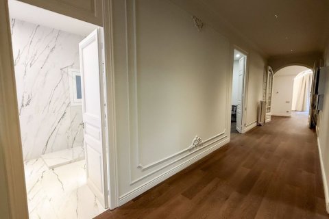 Apartment à vendre Barcelona, Espagne, 4 pièces, 200 m2 No. 122106 - photo 8