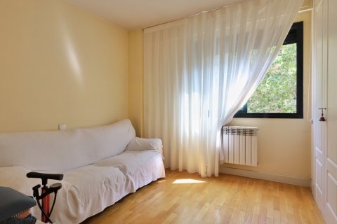 Продажа квартиры в Мадрид, Испания 4 спальни, 149м2 №122108 - фото 21